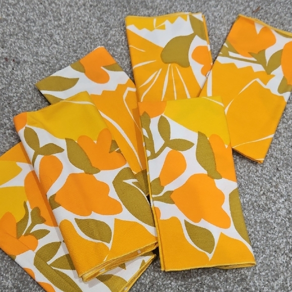Vera Neumann Vintage Yellow Floral Napkin Set -6 Mid Century Modern 60s/70s - Picture 4 of 4